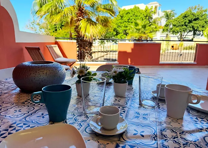 Cristianos - Terrace And Heated Pool Apartman *