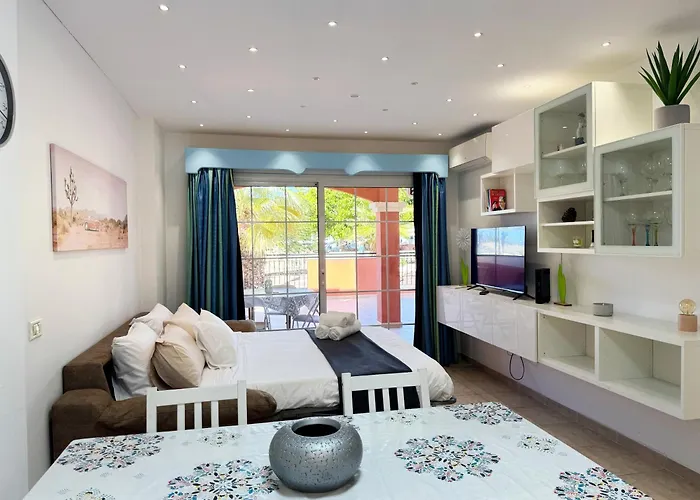 Apartman Cristianos - Terrace And Heated Pool Los Cristianos